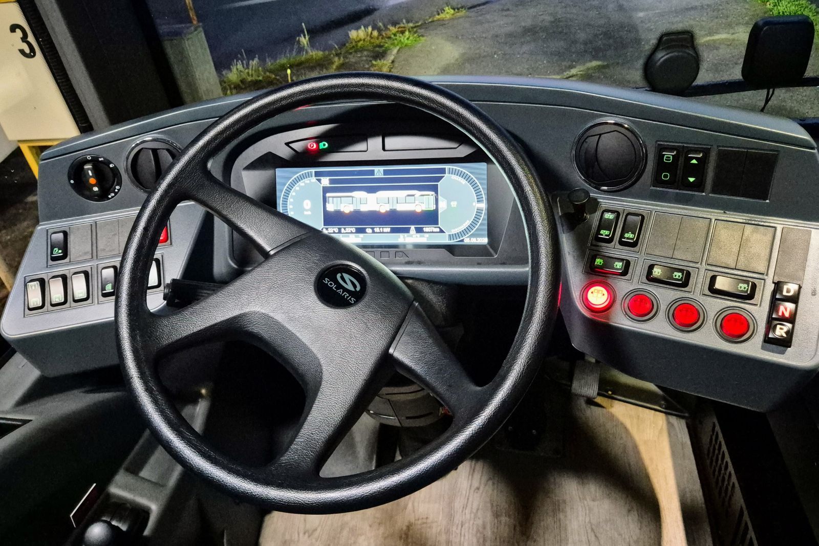 Przegubowy aytobus elektryczny